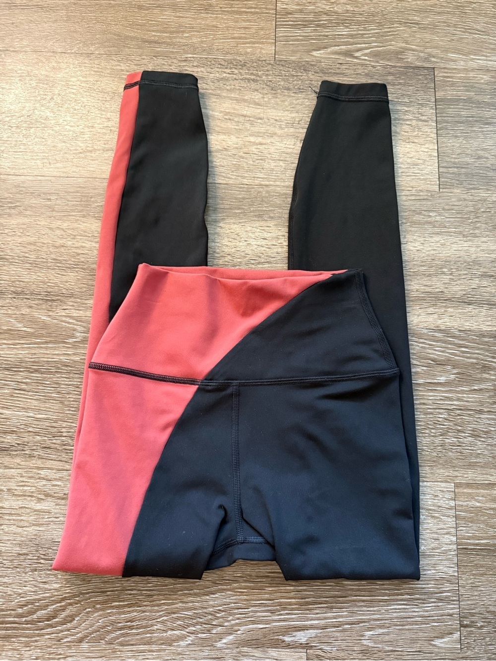 Spiritual Gangster High Waisted 7/8 Leggings Rosewood/Black - Picture 3 of 8